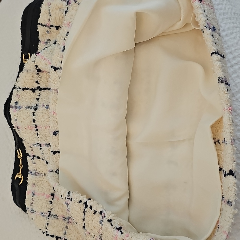 Gucci Patterned Tweed Mini Skirt in White - Picture 9 of 12
